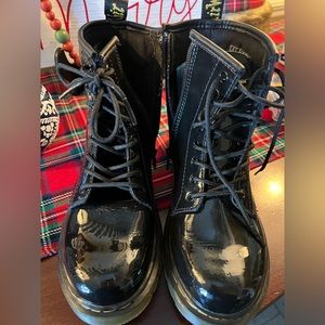 New youth size 3 Dr. Martin